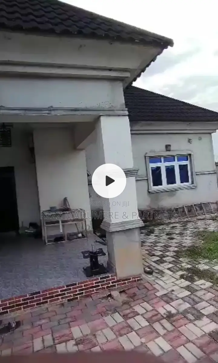 4bdrm Bungalow in Off Airport Rd , for sale in Port-Harcourt