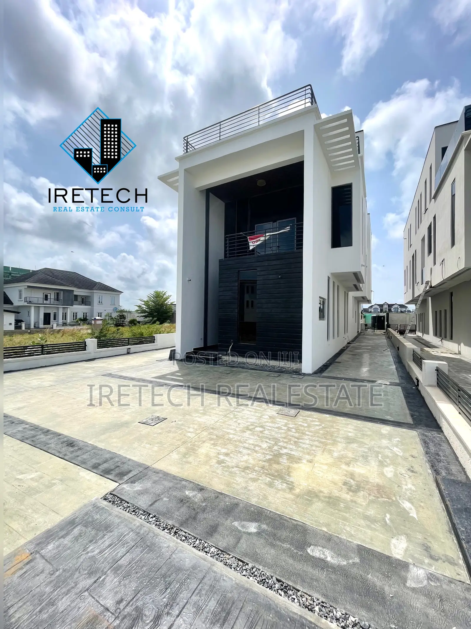 5bdrm Duplex in Osapa Lekki Lagos for sale in Lekki