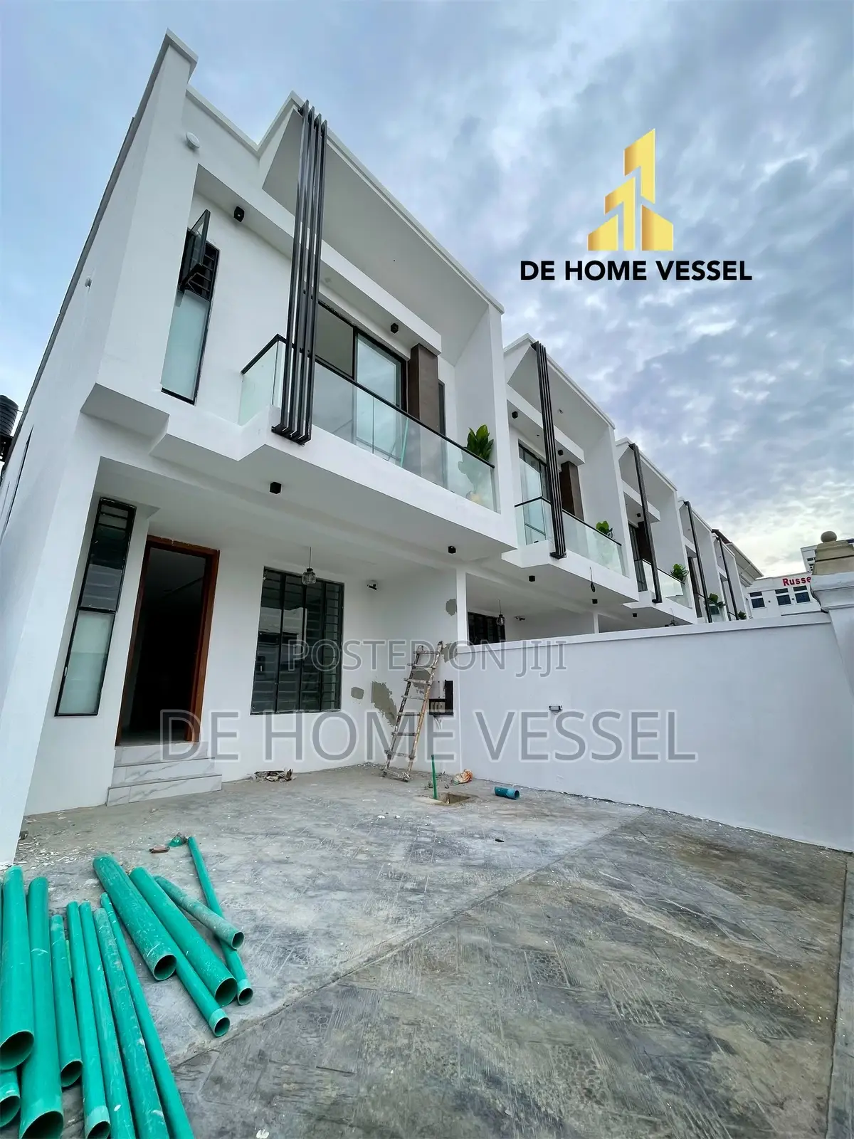 4bdrm Duplex in Ikota for sale in Ikota