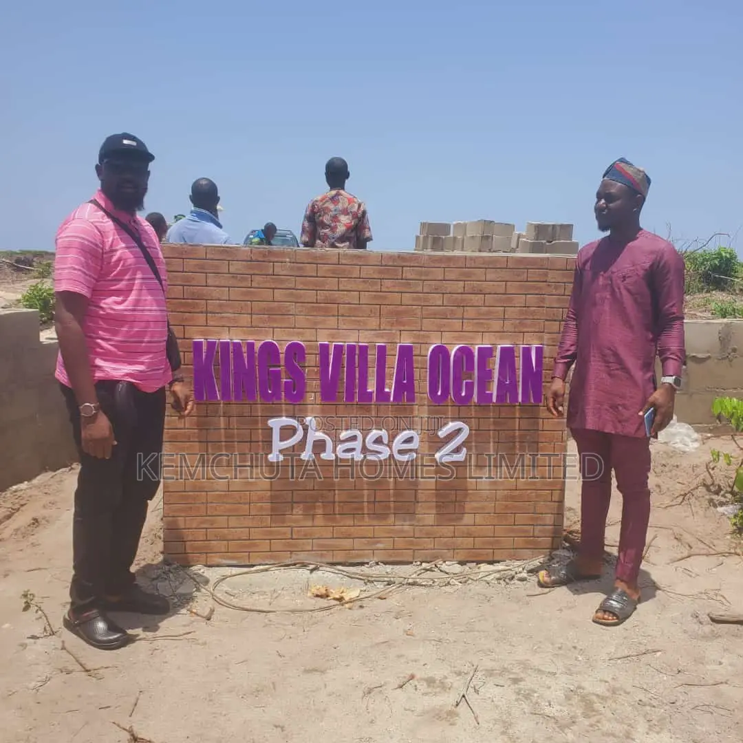 Estate Plots Facing the Beach With a Discount and Allocation in Awoyaya