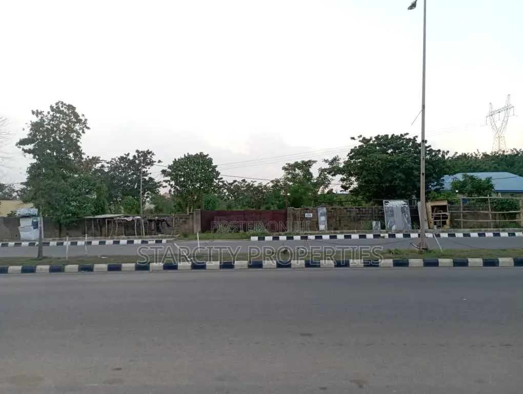 20plots of Land With C of O Along Abiola Express Near NNPC in Abeokuta South