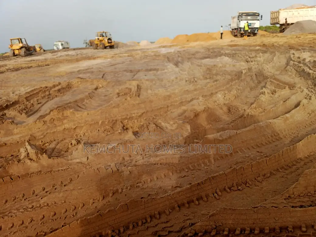 Estate Plots Facing the Beach With a Discount and Allocation in Awoyaya
