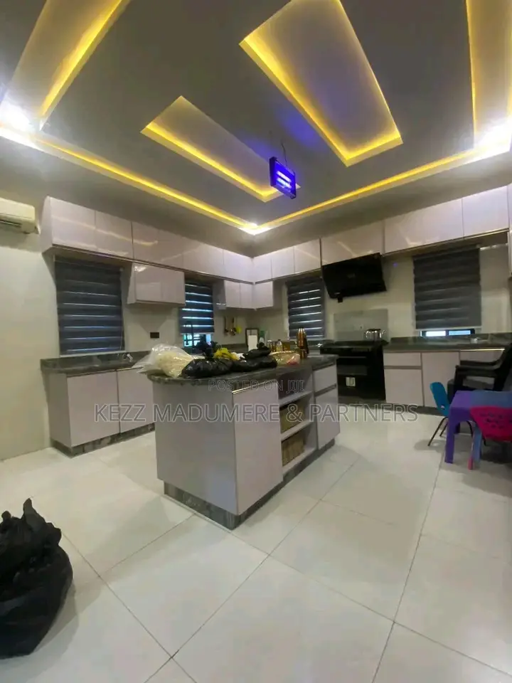 5bdrm Duplex in Cedarwood Estate, Port-Harcourt for sale in Port-Harcourt