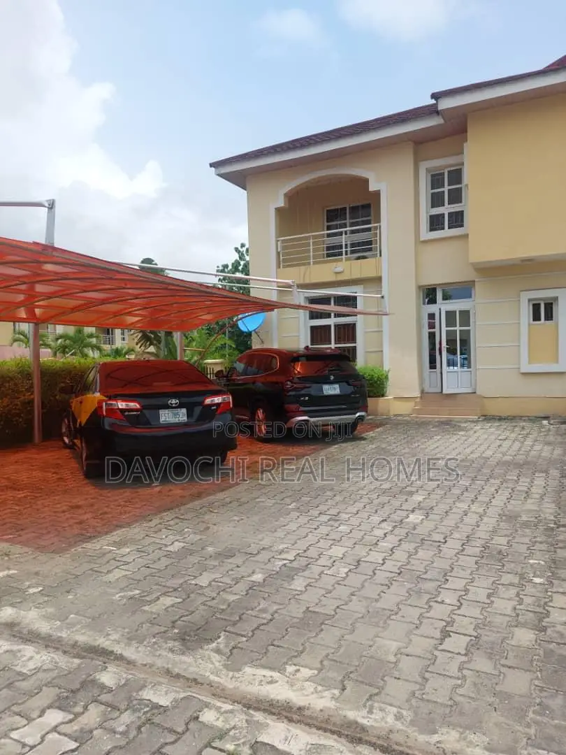 4bdrm Duplex in Osapa London Estate, Lekki for rent in Lekki