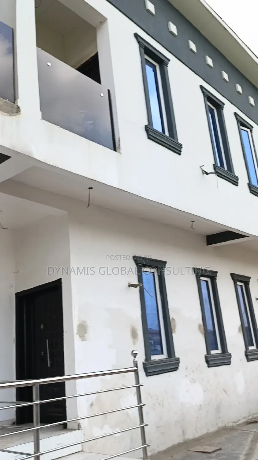 Furnished 4bdrm Townhouse/Terrace for Sale in Magodo Isheri