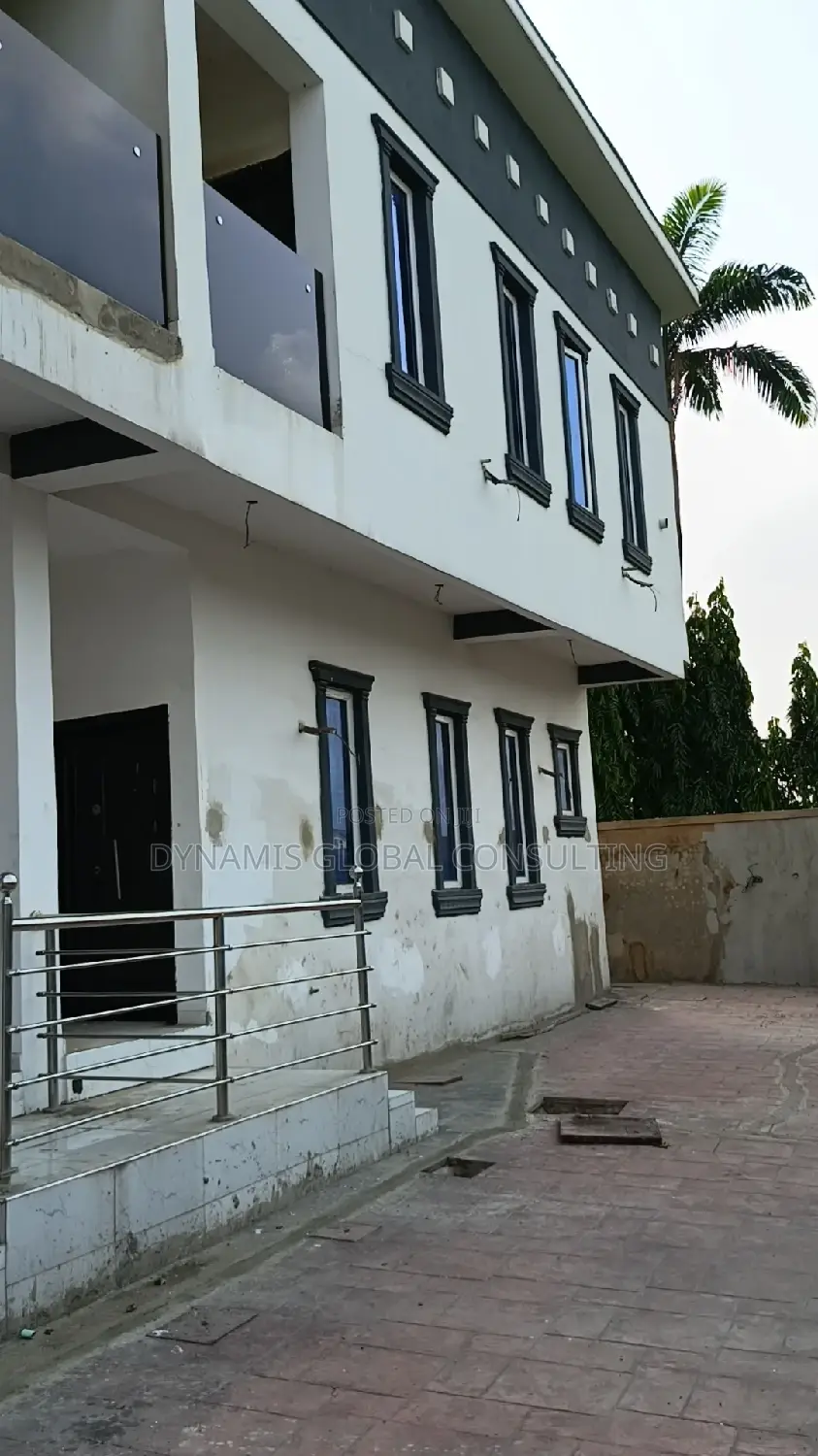 Furnished 4bdrm Townhouse/Terrace for Sale in Magodo Isheri