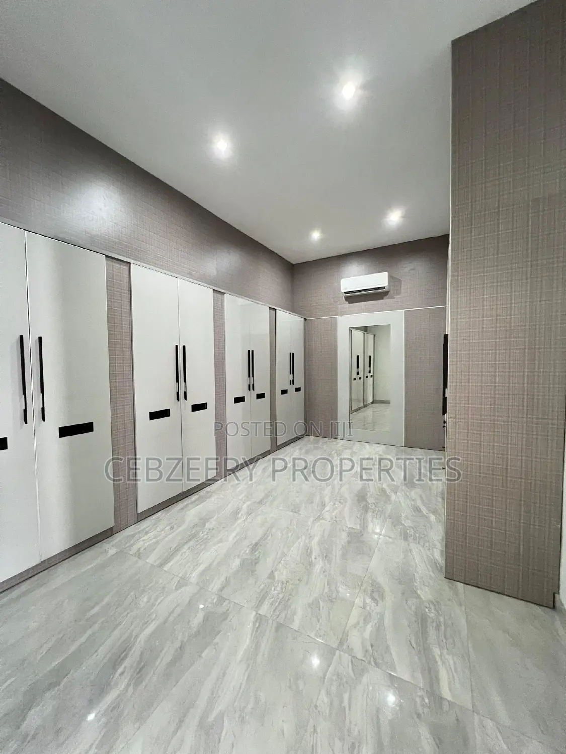 5bdrm Duplex in Ikoyi for sale in Ikoyi
