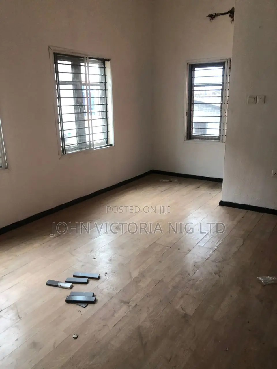 7bdrm Duplex in Omole Phase 2 for sale in Omole Phase 2