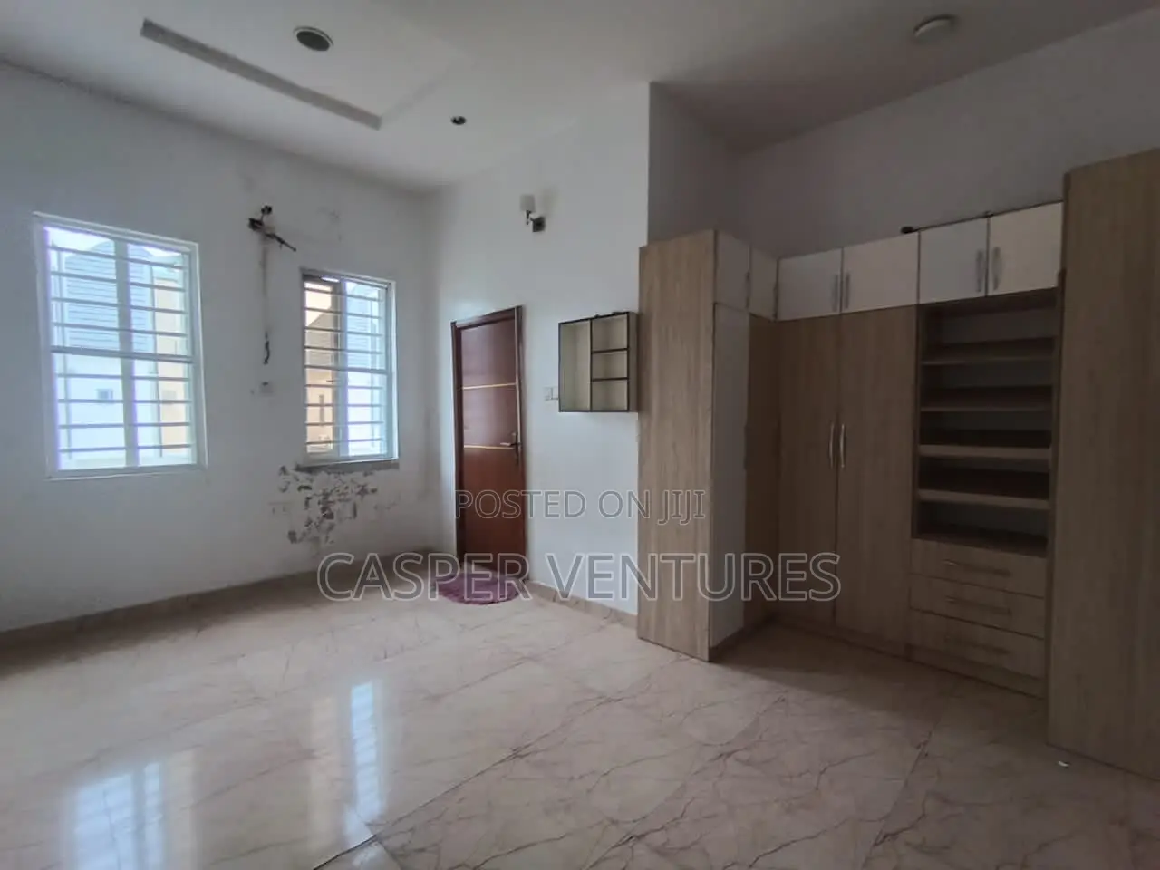 4bdrm Duplex in Alternative, Chevron for rent in Chevron