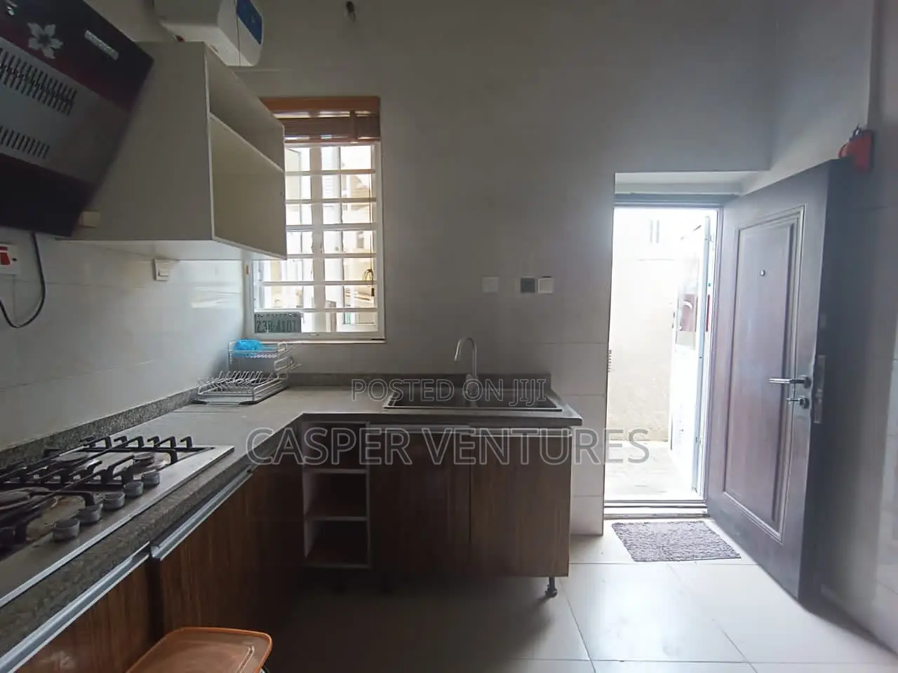4bdrm Duplex in Alternative, Chevron for rent in Chevron
