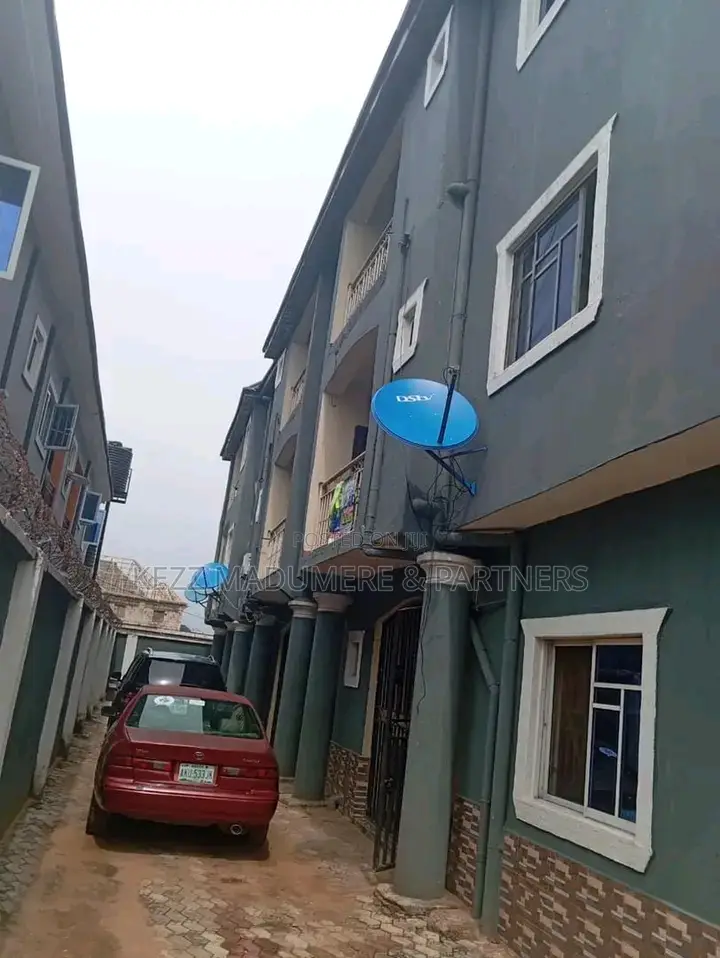 6bdrm Block of Flats in World Bank , Owerri for sale in Owerri