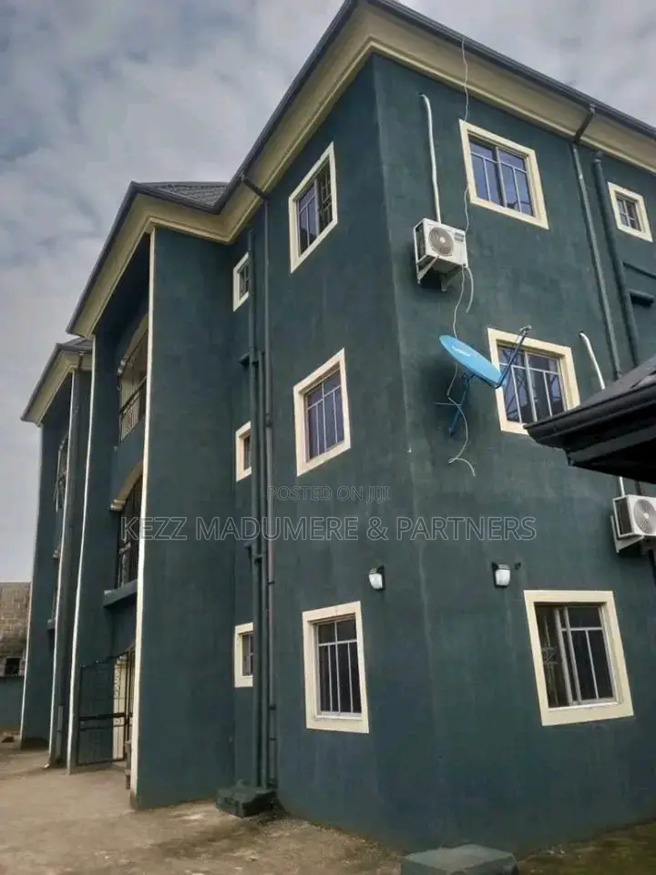 6bdrm Block of Flats in World Bank , Owerri for sale in Owerri