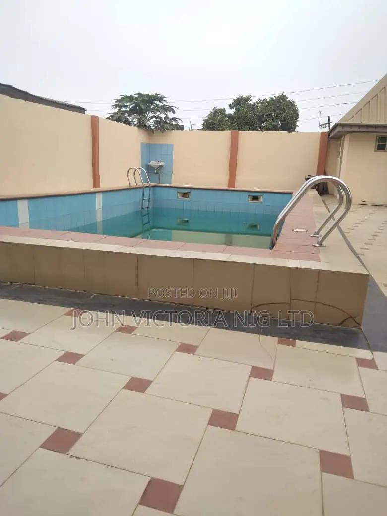 13bdrm Block of Flats in Seliat Estate Egbeda for sale in Egbeda