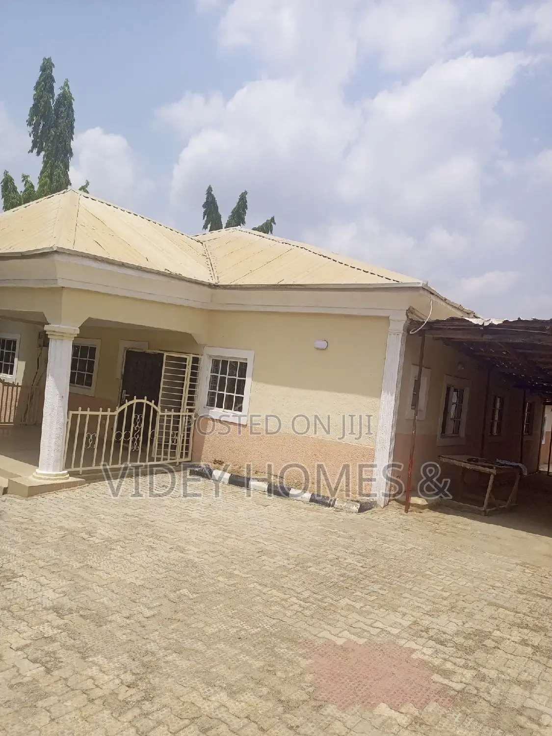 3bdrm Bungalow in Basic Estate, Lokogoma for sale in Lokogoma