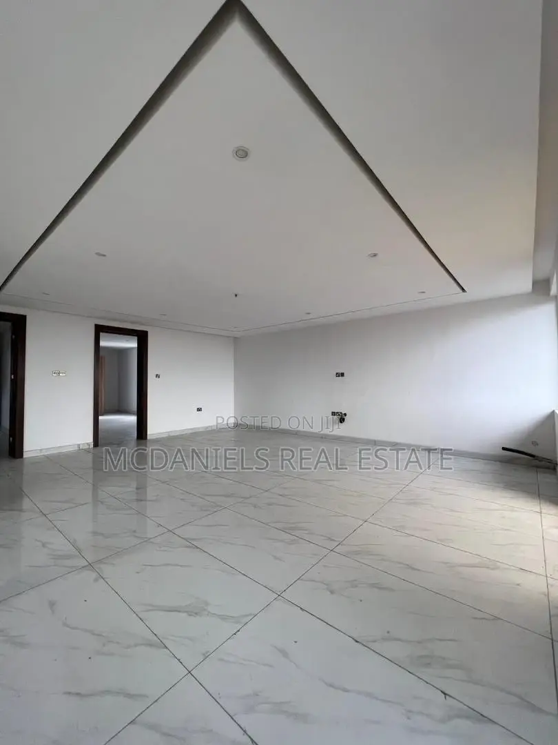 3bdrm Apartment in Old Ikoyi for sale in Old Ikoyi