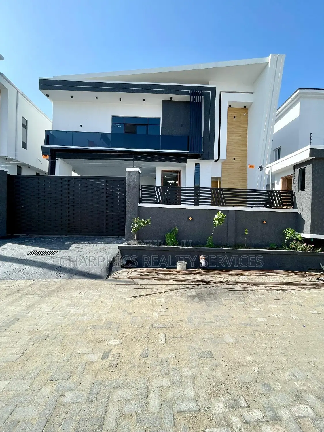 5bdrm Duplex in Osapa london for sale in Osapa london