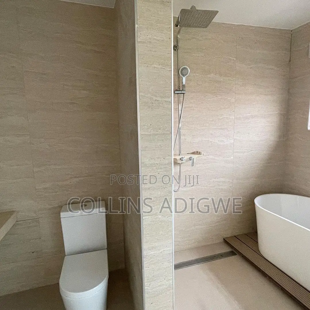 4bdrm Duplex in Chevron for sale in Chevron