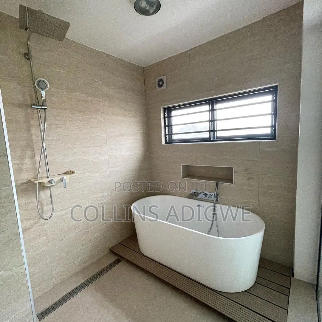 4bdrm Duplex in Chevron for sale in Chevron