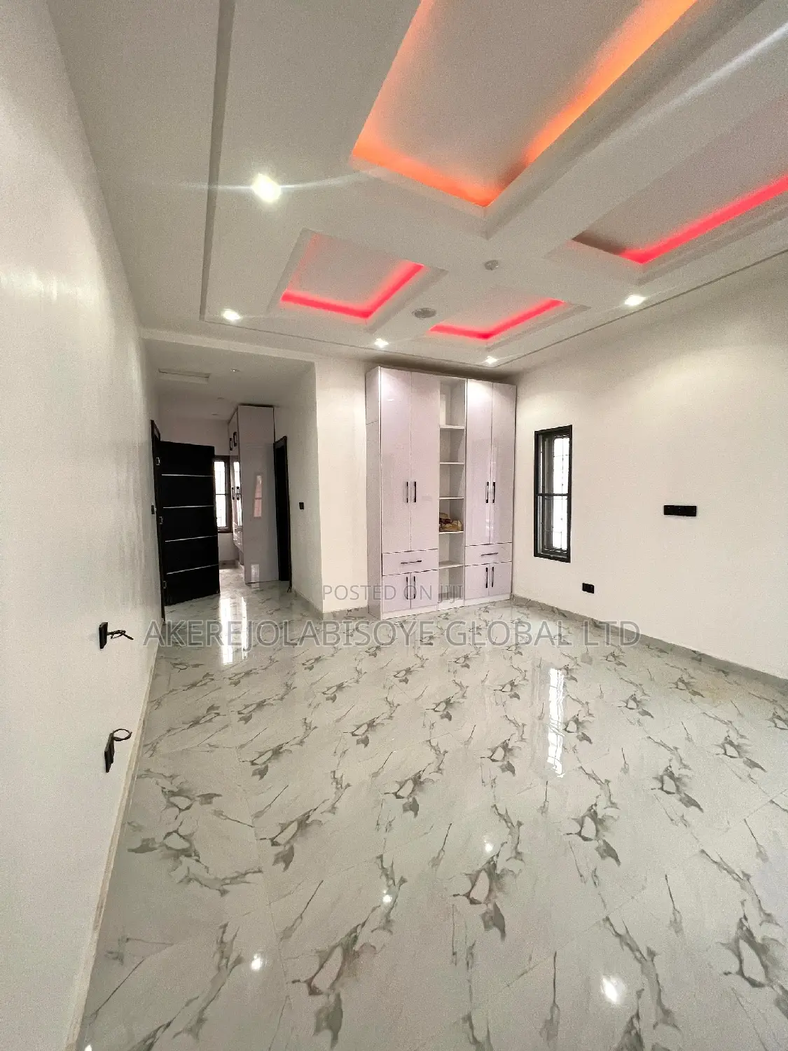 5bdrm Duplex in Guzape for sale in Guzape District