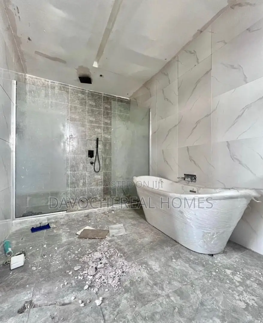 5bdrm Duplex in Ikata Lekki for rent in Lekki