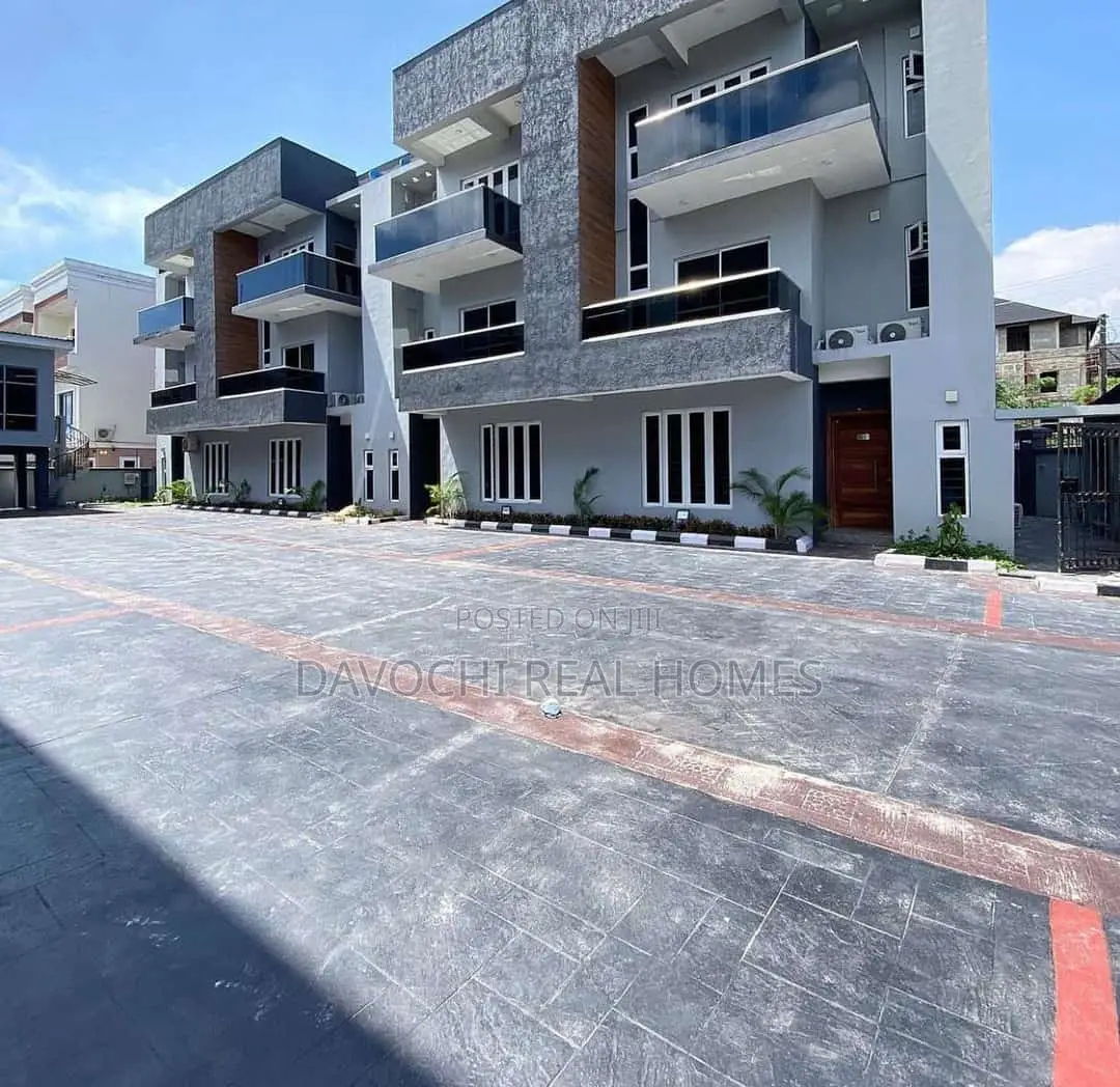Furnished 4bdrm Duplex in Lekki Phase One for rent in Lekki