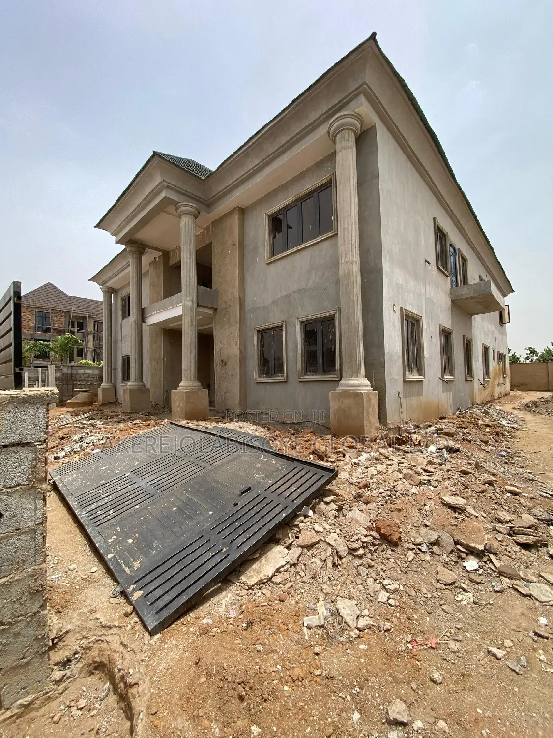 7bdrm Duplex in Jahi Gilmore for sale in Jahi