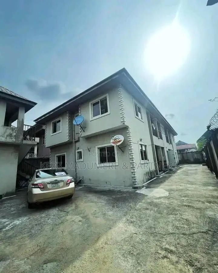 8bdrm Block of Flats in Ada George , Port for sale in Port-Harcourt