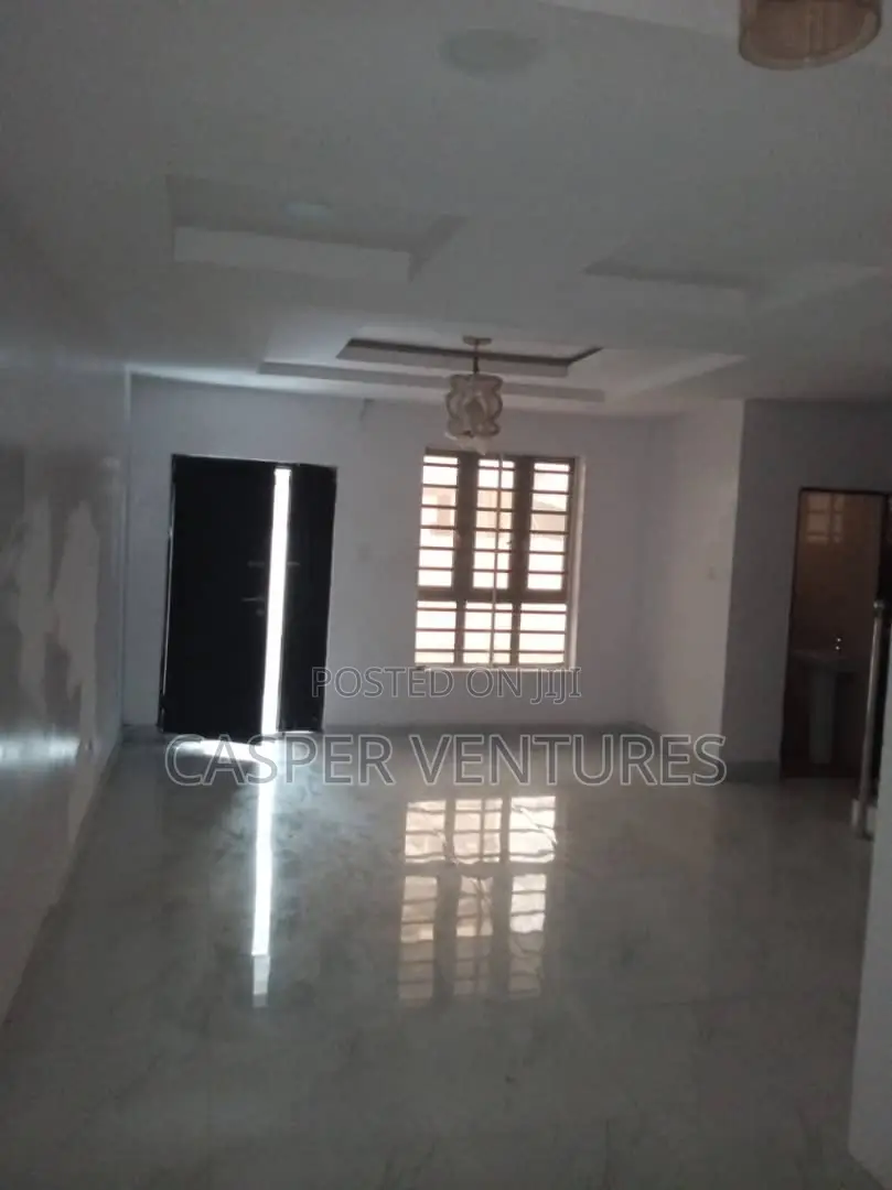 4bdrm Duplex in New Road, Lekki for rent in Lekki