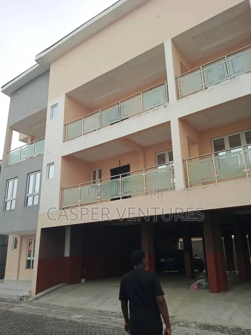 4bdrm Duplex in New Road, Lekki for rent in Lekki