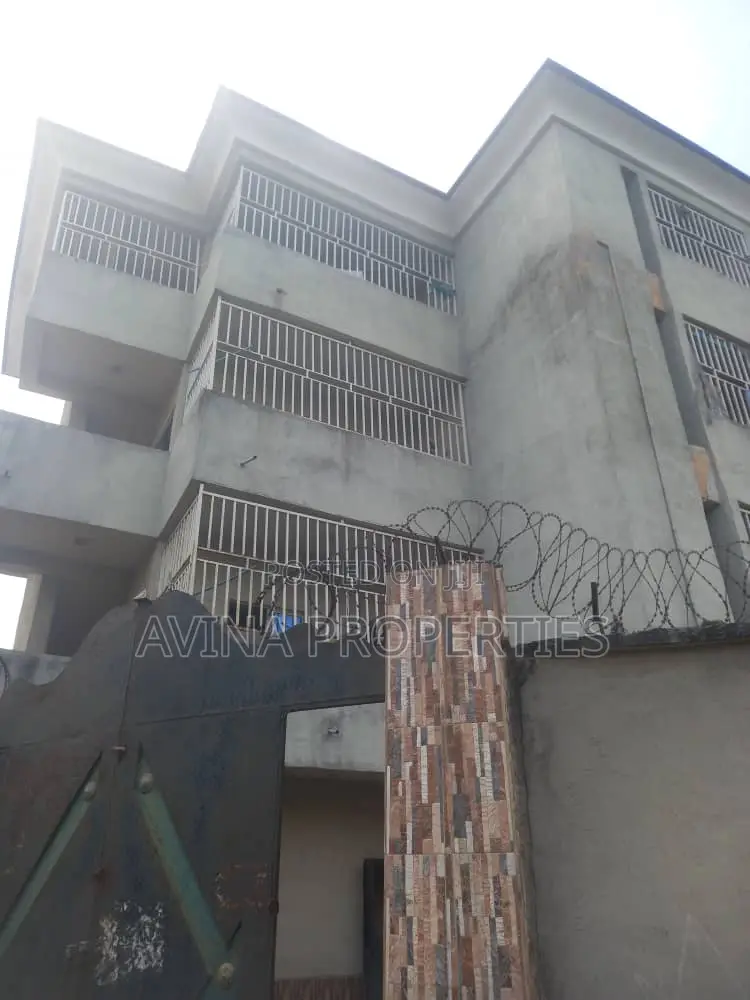 A 3 Story Building Of 40 Room's Self-contained All Ensuit in Owerri