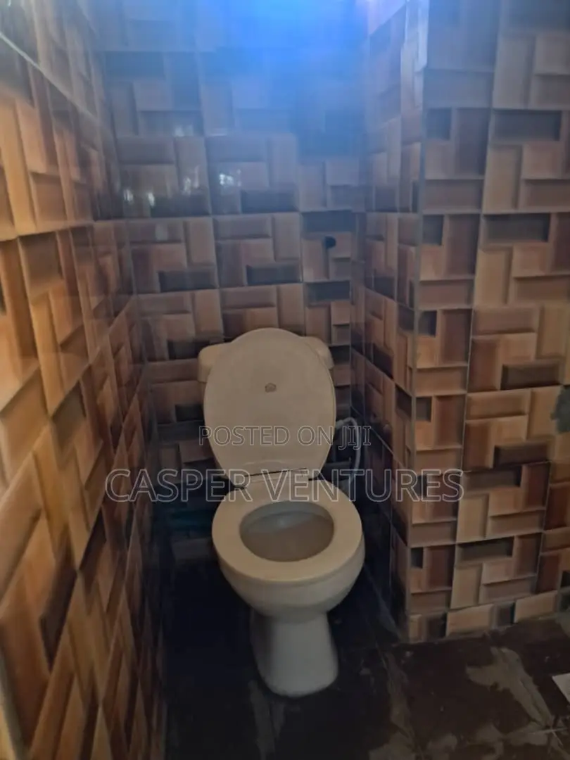 Studio Apartment in Lekki Paradise 2, Chevron for rent in Chevron