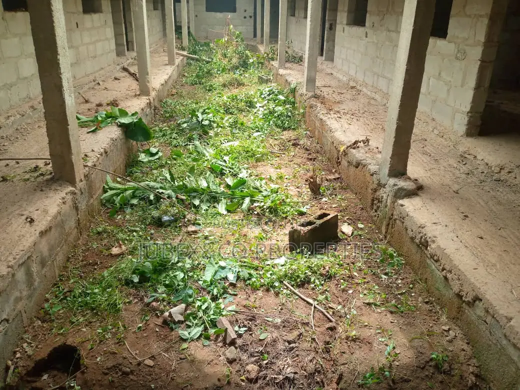 1bdrm Block of Flats in Futa South Gate, Akure for sale in Akure