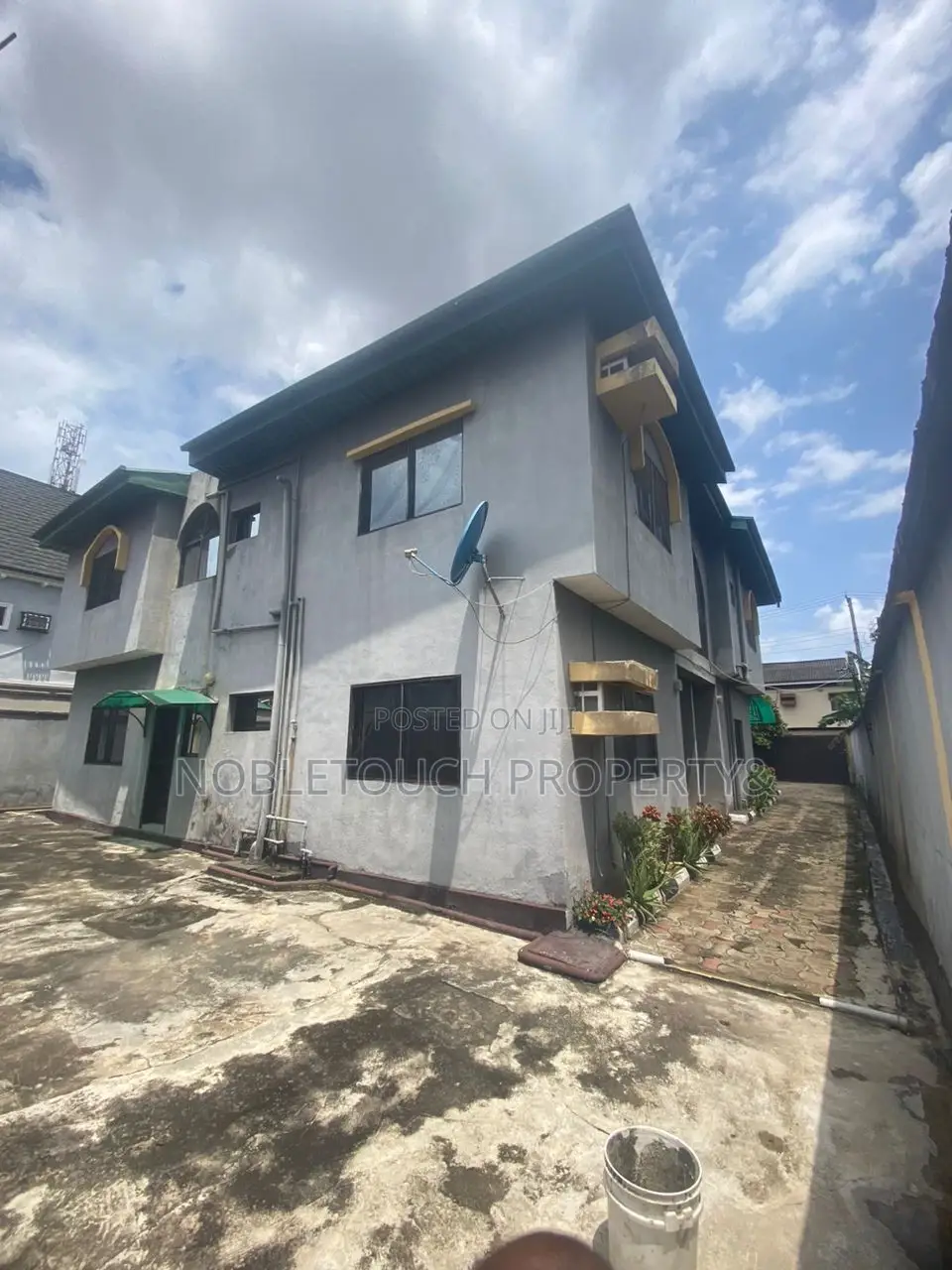 6bdrm Duplex in Ago Lagos for sale in Ago Palace