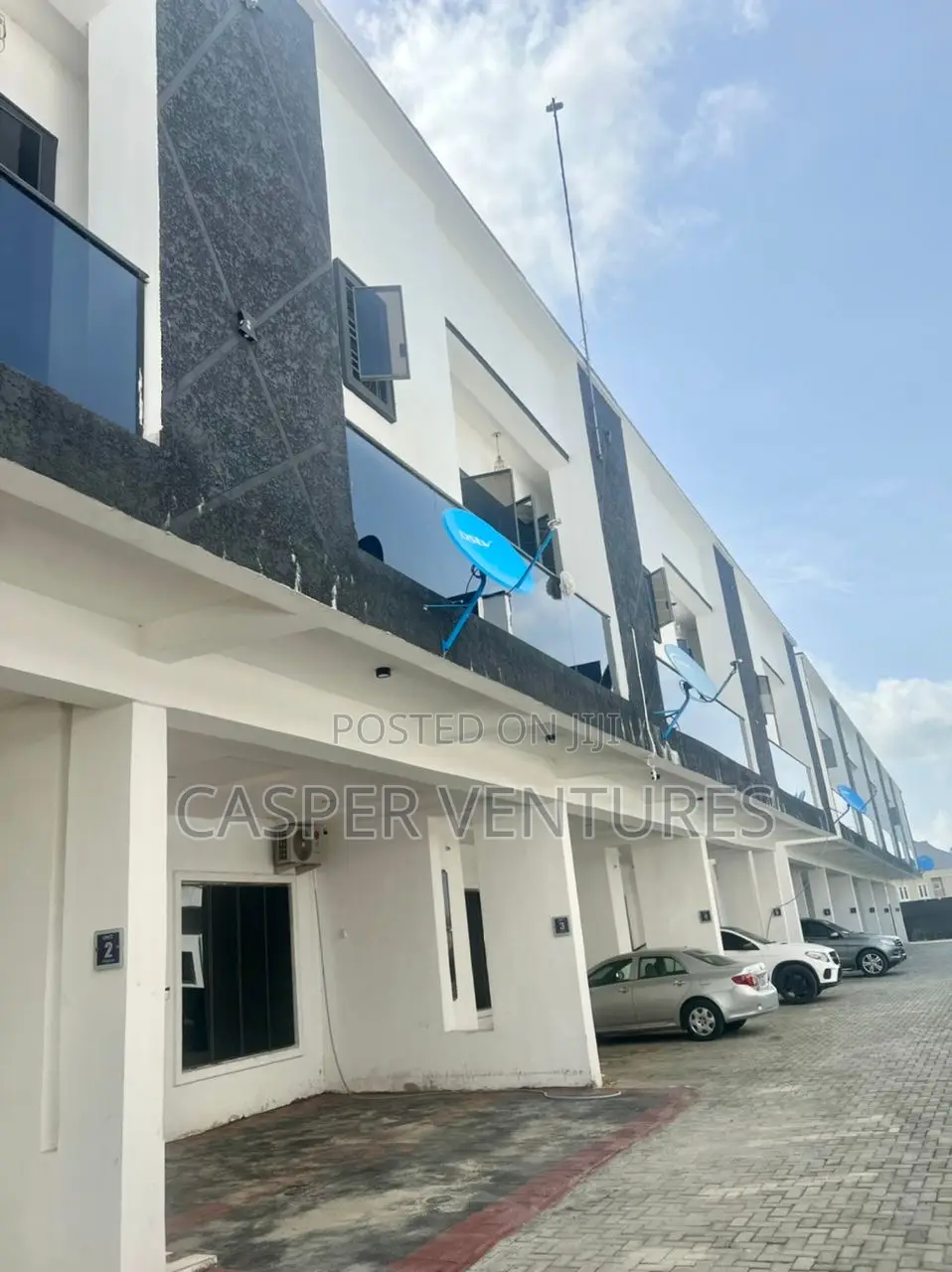 3bdrm Duplex in Ikota for rent in Ikota