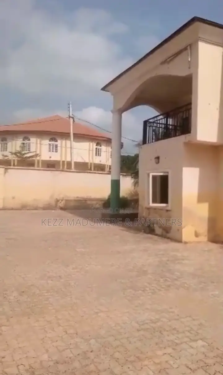 5bdrm Duplex in Trans Ekulu , New for sale in Enugu