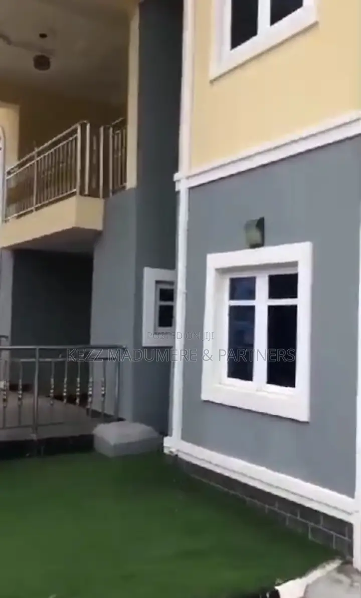 5bdrm Duplex in Golf Estate Annex , for sale in Enugu