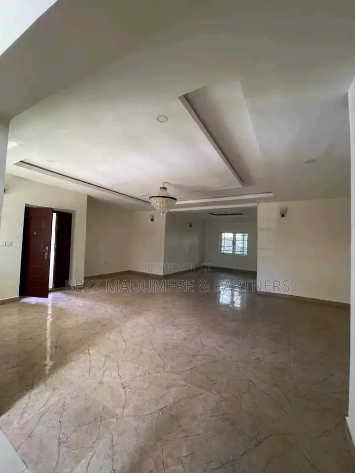 5bdrm Duplex in Dr Peter Odili , for sale in Port-Harcourt