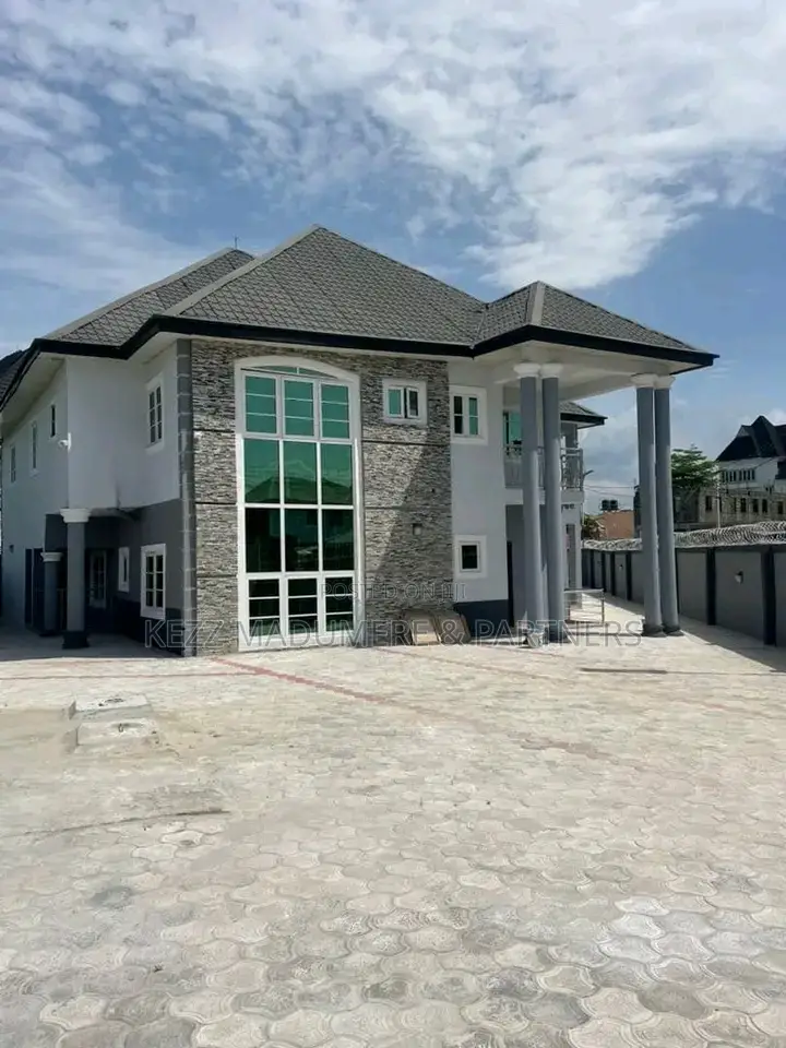 5bdrm Duplex in Dr Peter Odili , for sale in Port-Harcourt