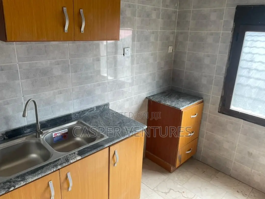 2bdrm Apartment in Abraham Adesanya, Ajah for rent in Ajah