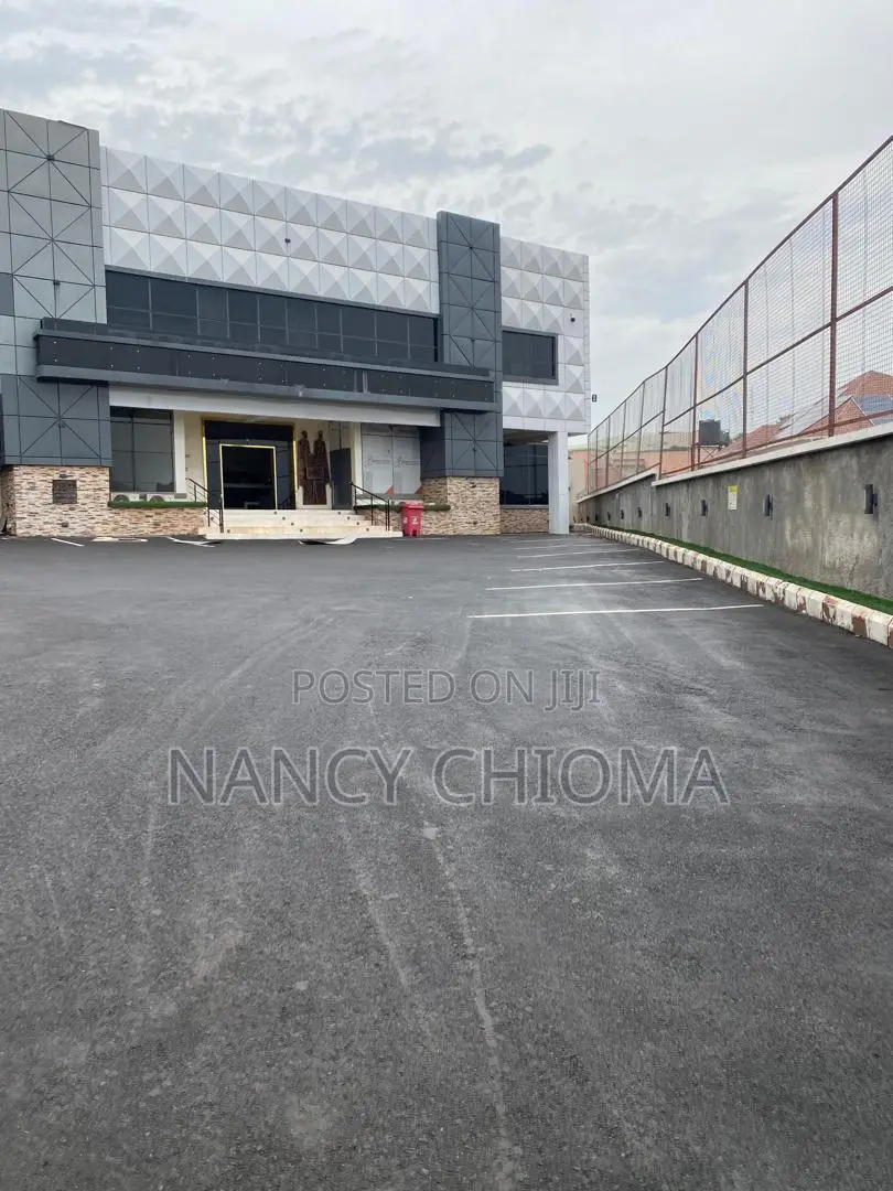 Hotel at Thinkers Corner in Enugu
