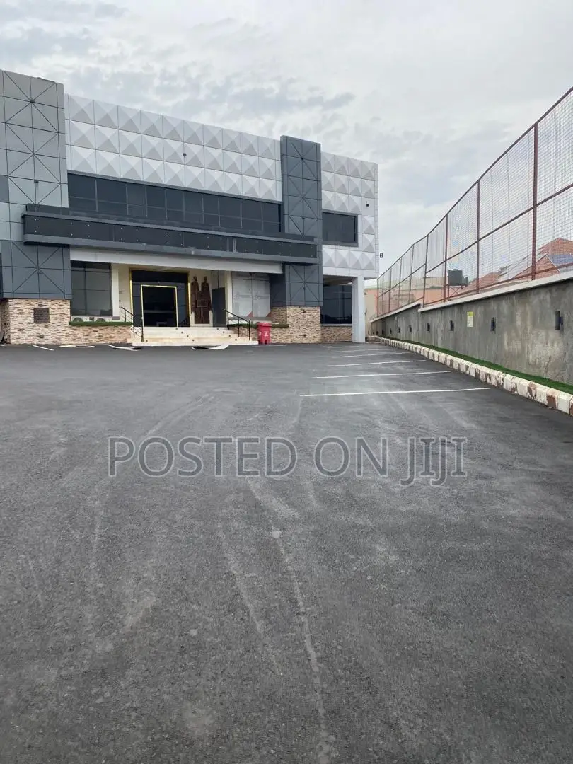 Hotel at Thinkers Corner in Enugu