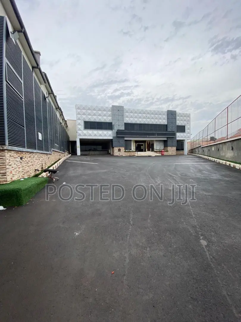 Hotel at Thinkers Corner in Enugu