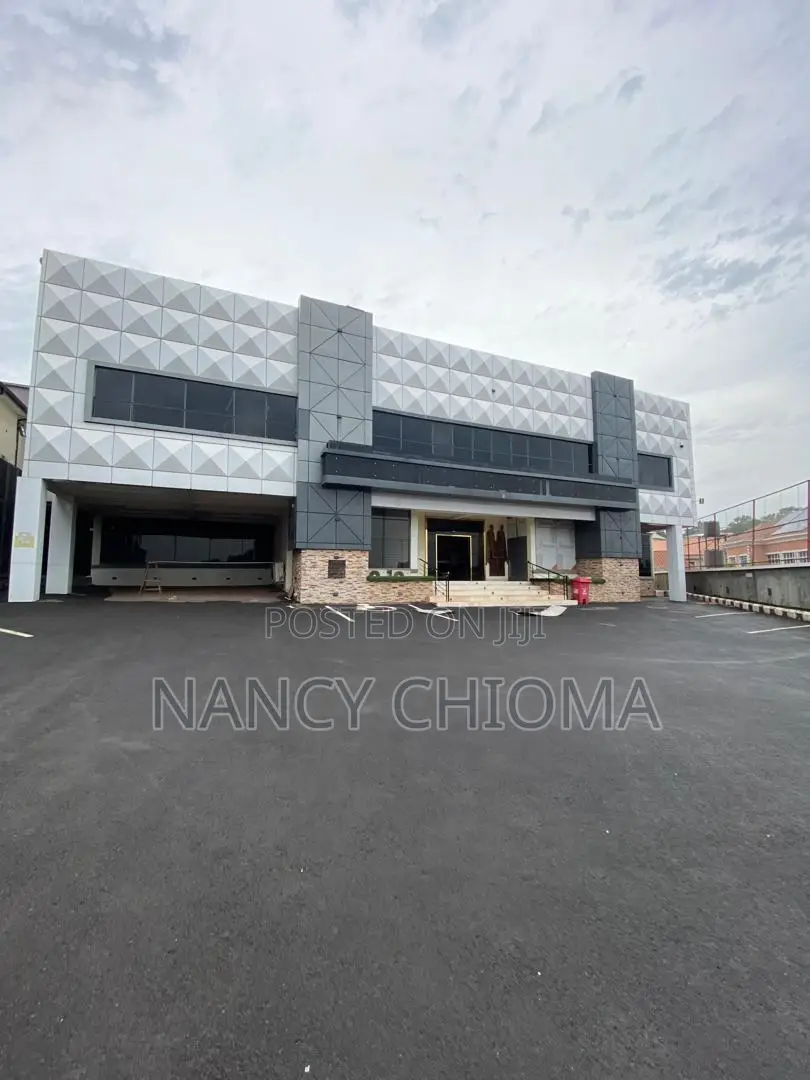 Hotel at Thinkers Corner in Enugu