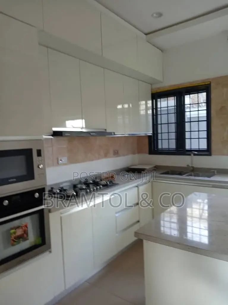 4bdrm Townhouse / Terrace in Guzape District for rent in Guzape District