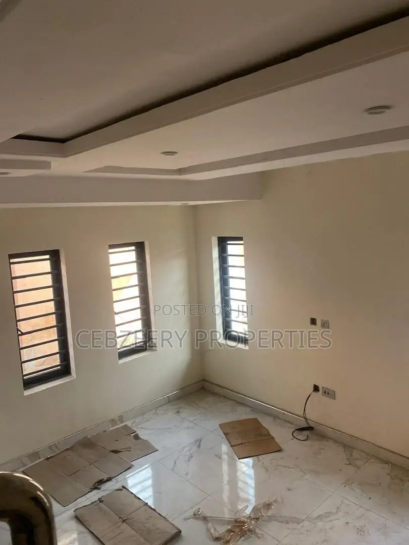 2bdrm Block of Flats in Magodo for rent in Magodo