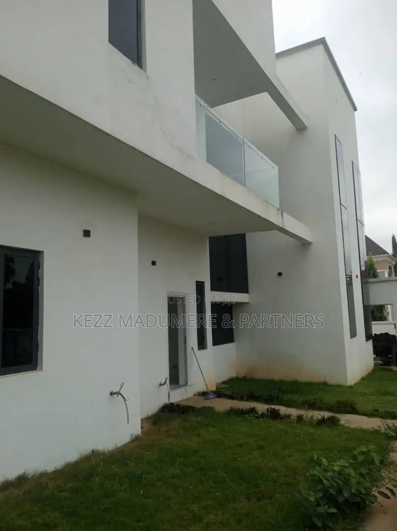 10bdrm Duplex in Asokoro Main ,Abuja for sale in Asokoro