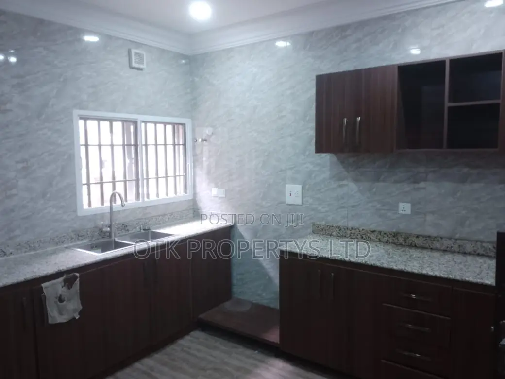 Furnished 3bdrm Block of Flats in Citec Villa Gwarimpa, Gwarinpa in Gwarinpa