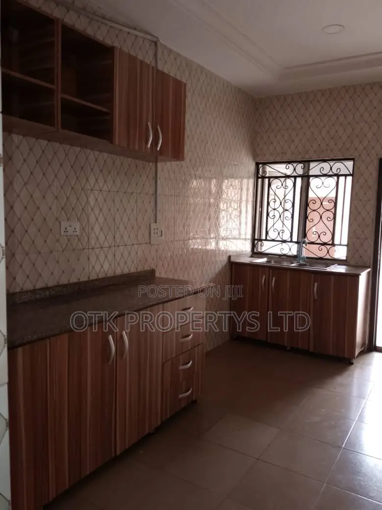 3bdrm Block of Flats in Gwarinpa 4Th Avenue for rent in Gwarinpa