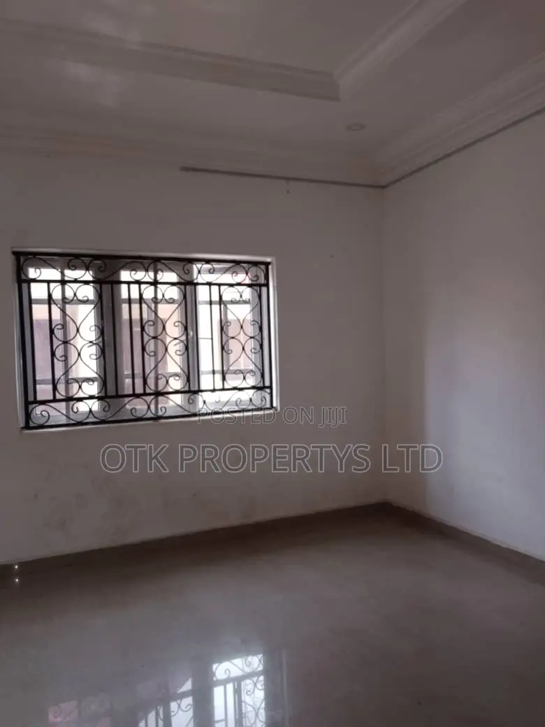 3bdrm Block of Flats in Gwarinpa 4Th Avenue for rent in Gwarinpa