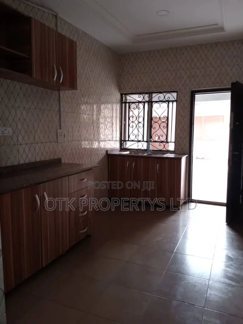 3bdrm Block of Flats in Gwarinpa 4Th Avenue for rent in Gwarinpa
